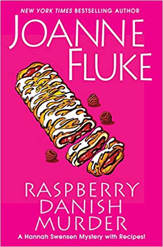 Raspberry Danish Murder (A Hannah Swensen Mystery)