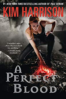 A Perfect Blood (The Hollows Book 10)