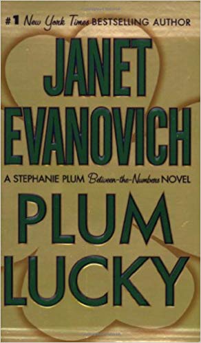 A Stephanie Plum Between the Numbers Novel - Plum Lucky